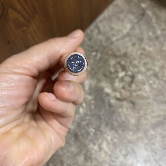 BEAUTYCOUNTER LIP GLOSS MINI 0.12oz Whisper NWOB - Picture 3 of 4